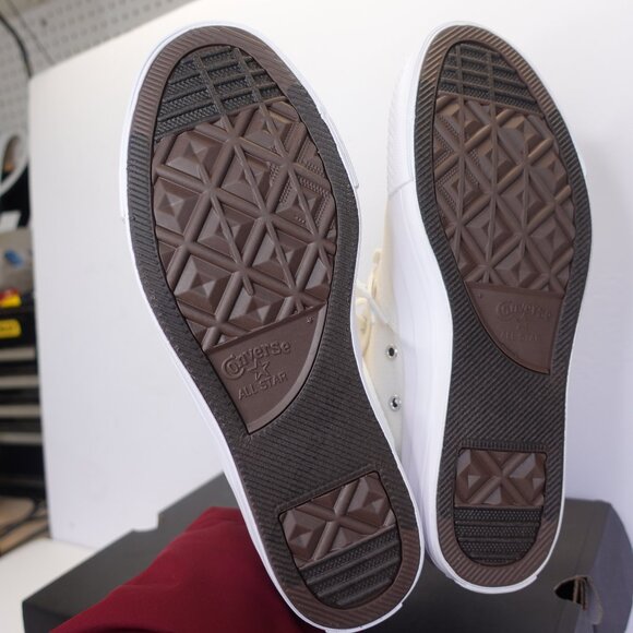 Converse Chuck Taylor Canvas White Mid Top Sneakers Men's 9 Women's 11 NEW - Picture 12 of 13